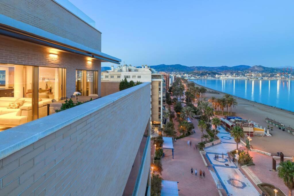 Appartement D&R Penthouse On The Beach à Málaga Extérieur photo